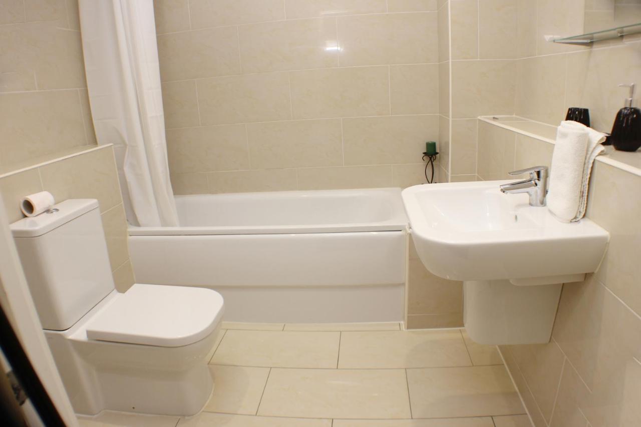 Canal Side Apartment By Serviced Living Liverpool Bagian luar foto