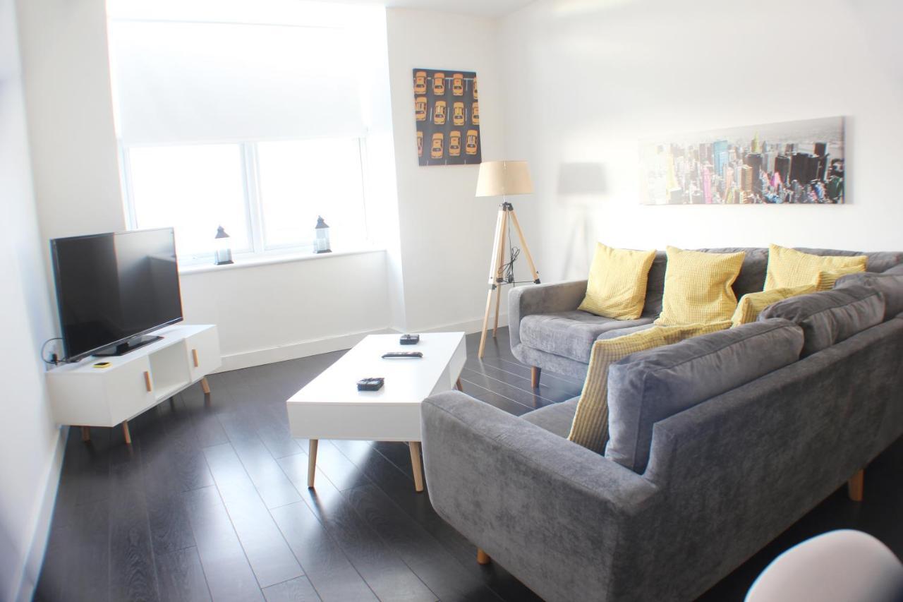 Canal Side Apartment By Serviced Living Liverpool Bagian luar foto